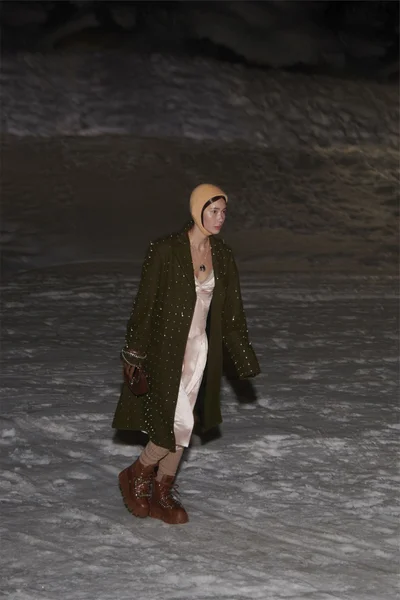 Look 38